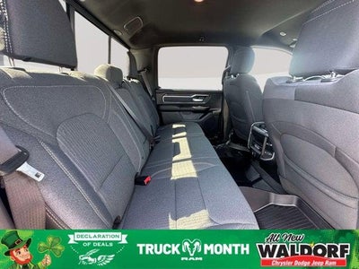 2022 RAM 1500 Big Horn Crew Cab 4x4 5'7' Box