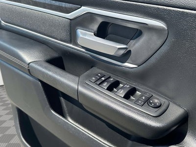 2020 RAM 1500 Big Horn Crew Cab 4x4 5'7' Box