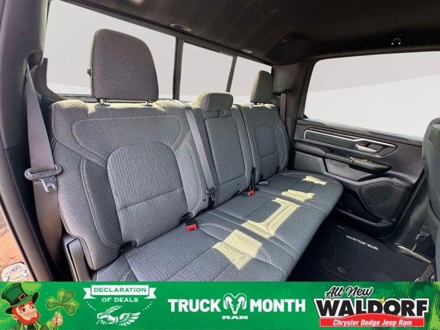 2022 RAM 1500 Big Horn Crew Cab 4x4 5'7' Box