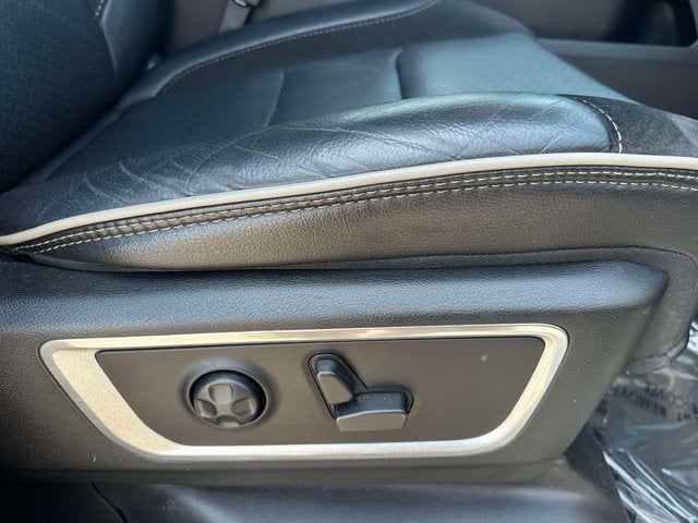 2021 RAM 1500 Laramie Crew Cab 4x4 5'7' Box