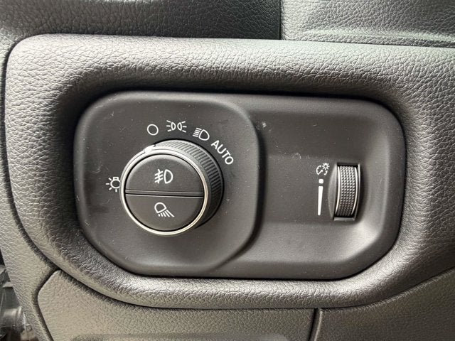 2023 RAM 1500 Big Horn Crew Cab 4x4 6'4' Box
