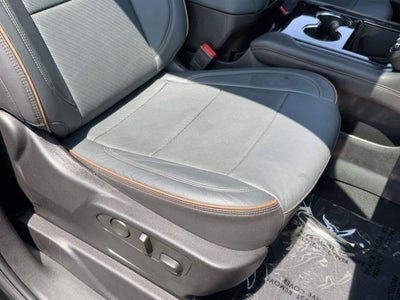 2025 GMC Yukon XL 4WD AT4