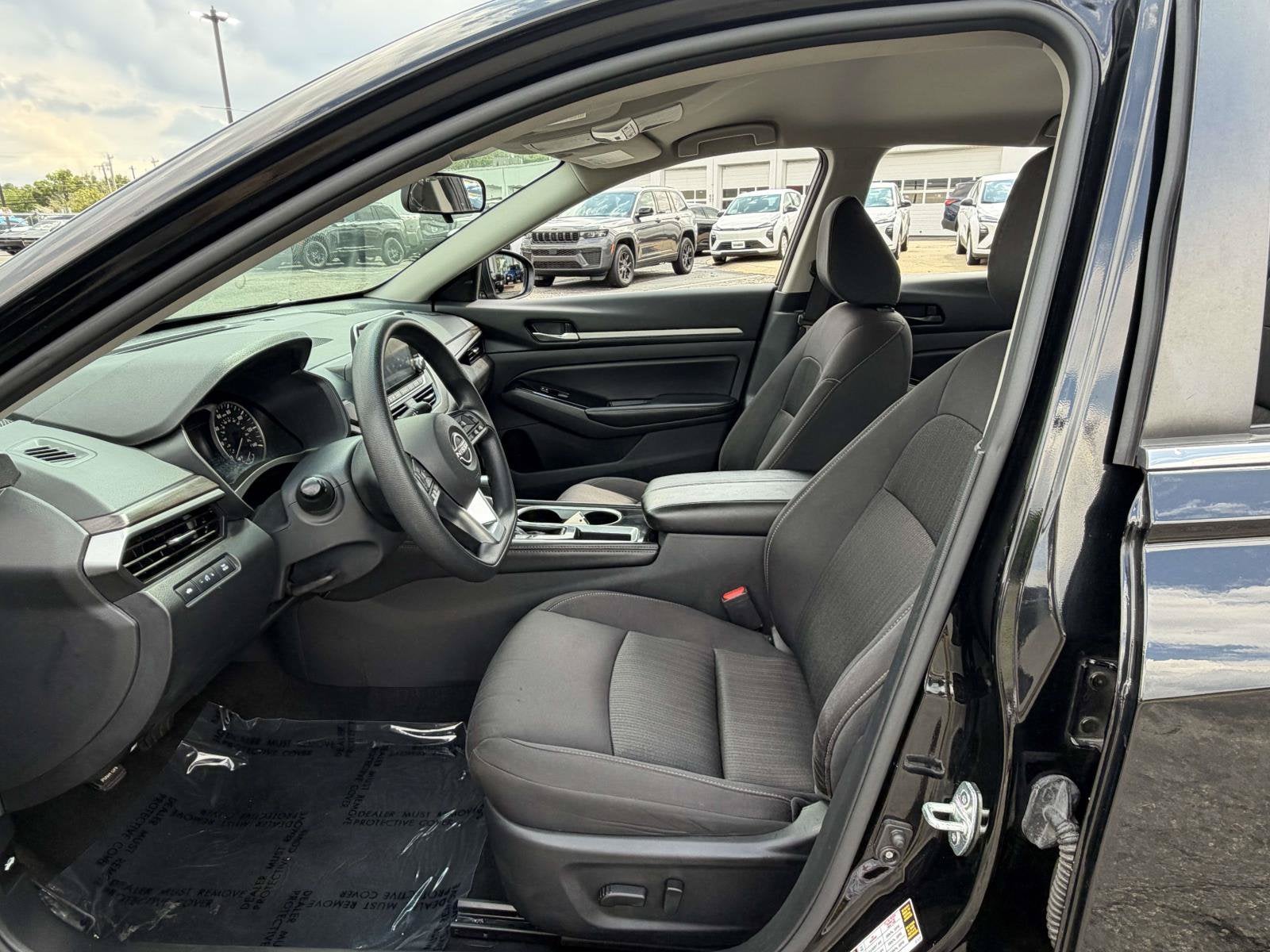 2023 Nissan Altima SV FWD
