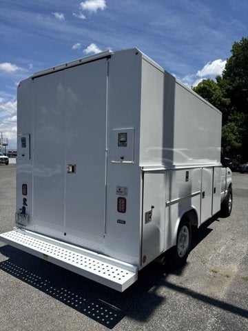 2023 Ford E-Series Cutaway E-350 SRW 138" WB
