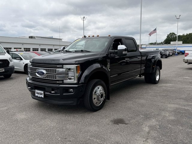 2019 Ford Super Duty F-450 DRW Platinum