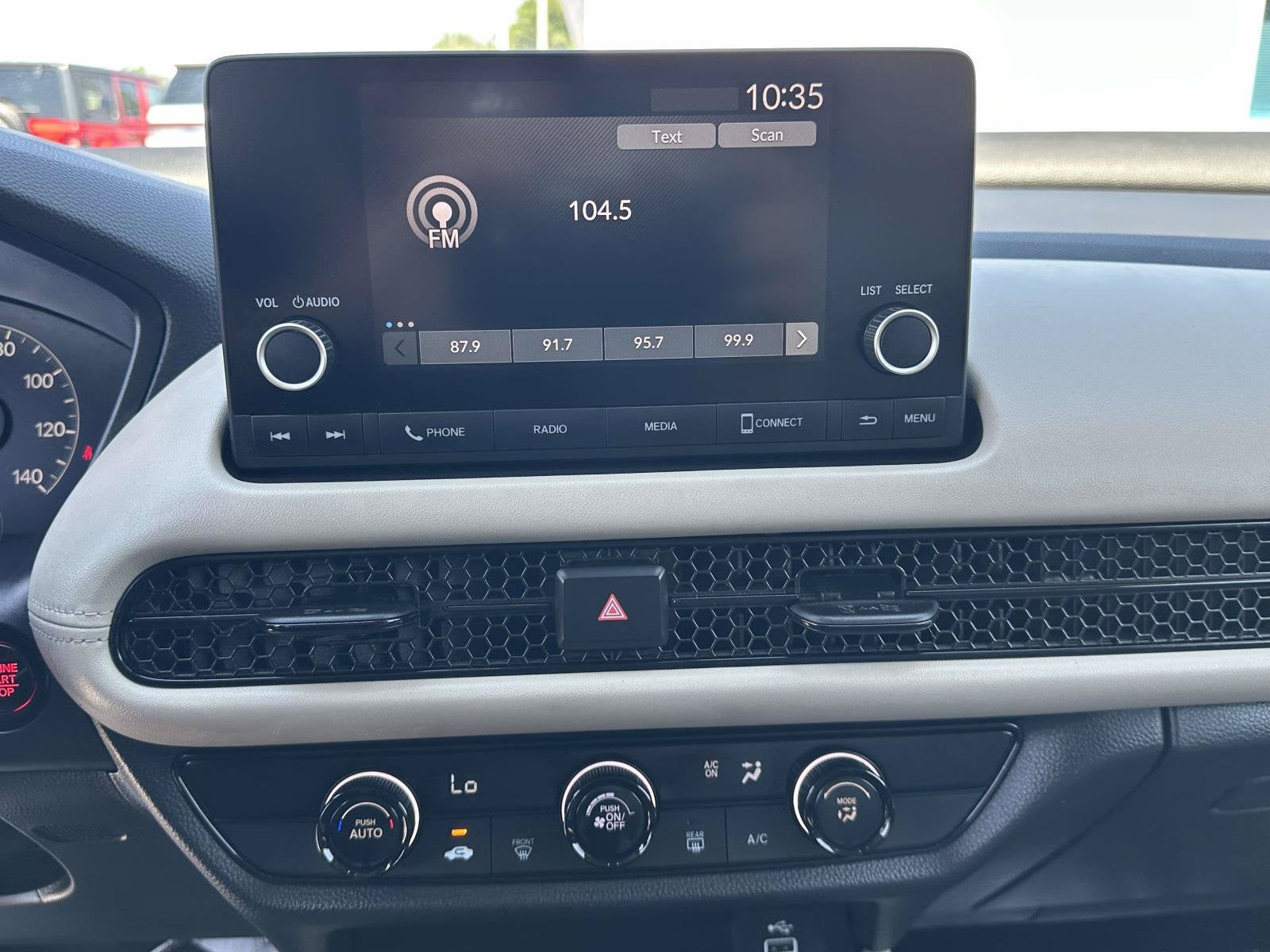 2025 Honda HR-V LX