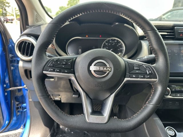 2023 Nissan Versa SR