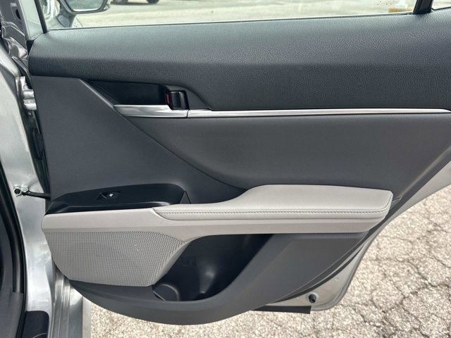 2020 Toyota Camry Hybrid XLE