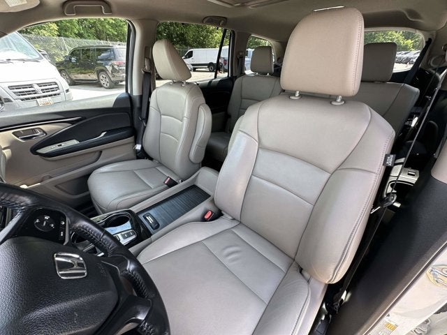 2019 Honda Pilot Touring 8-Passenger