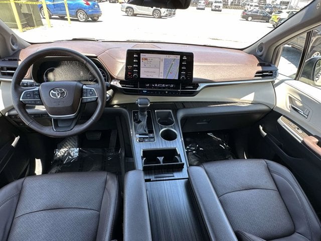 2021 Toyota Sienna Base