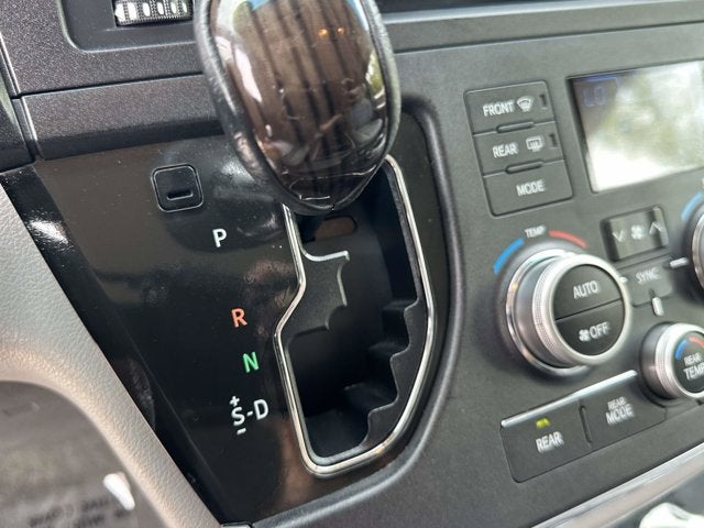 2017 Toyota Sienna Base