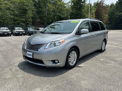 2017 Toyota Sienna Base