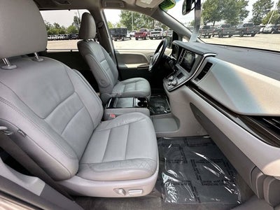 2017 Toyota Sienna Base