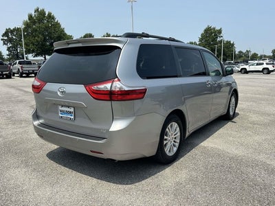 2017 Toyota Sienna Base