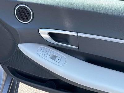 2023 Hyundai Sonata SE