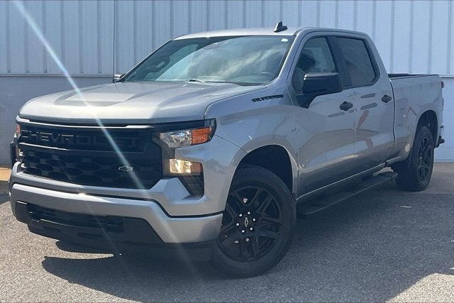 2023 Chevrolet Silverado Custom
