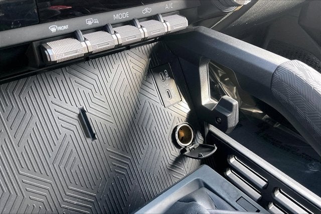 2025 Toyota TACOMA SR5 SR5