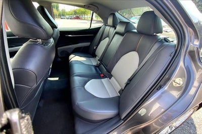 2020 Toyota Camry Hybrid Hybrid XLE