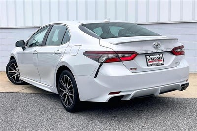 2024 Toyota Camry SE