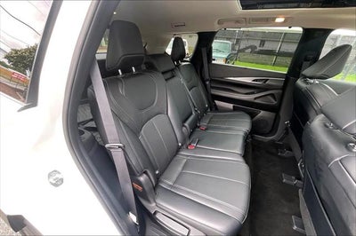 2023 INFINITI QX60 LUXE