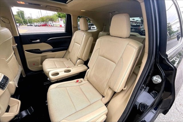 2016 Toyota Highlander Limited Platinum