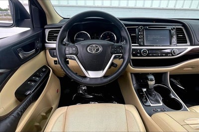2016 Toyota Highlander Limited Platinum