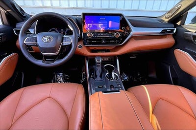 2026 Toyota Highlander Hybrid Hybrid Platinum