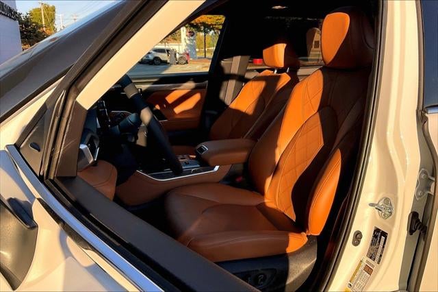 2026 Toyota Highlander Hybrid Hybrid Platinum