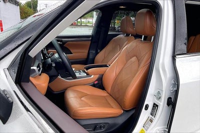 2022 Toyota Highlander Hybrid Hybrid Platinum