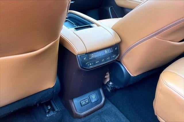 2022 Toyota Highlander Hybrid Hybrid Platinum