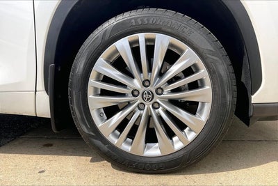 2022 Toyota Highlander Platinum