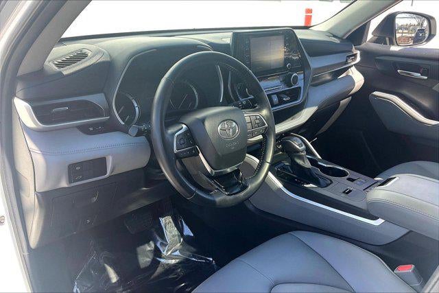 2020 Toyota HIGHLANDER XLE