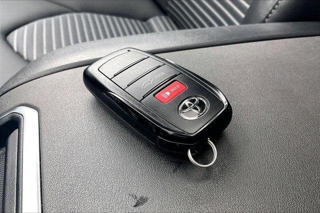 2025 Toyota Highlander Base