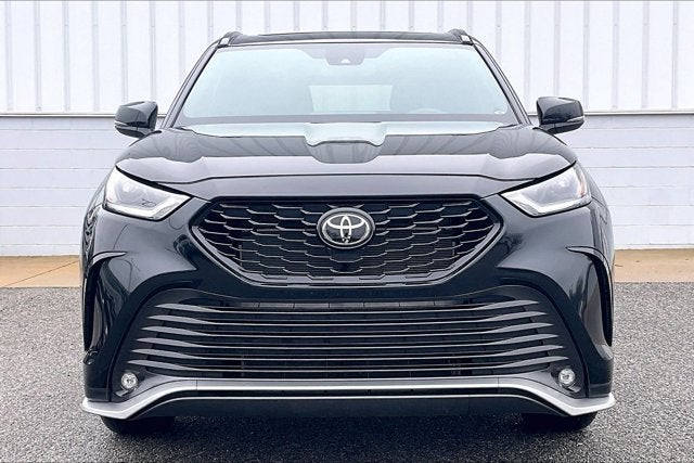 2025 Toyota Highlander Base