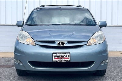2010 Toyota SIENNA XLE