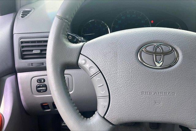 2010 Toyota SIENNA XLE