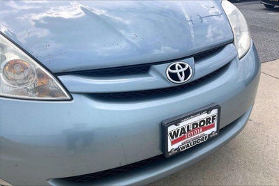 2010 Toyota SIENNA XLE
