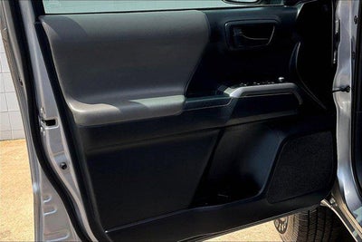 2018 Toyota TACOMA SR5 SR5