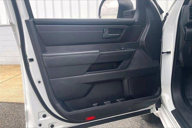 2023 Toyota TUNDRA 4X4 SR