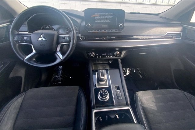 2022 Mitsubishi Outlander SE