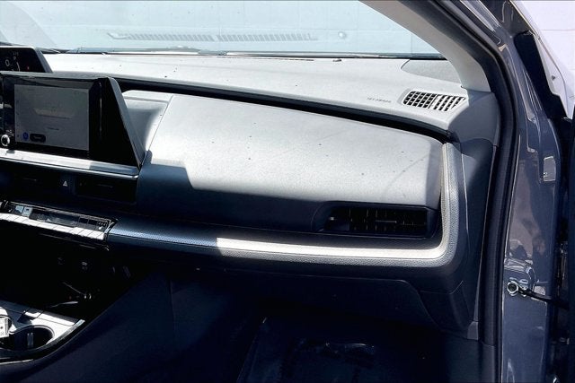 2025 Toyota Prius XLE