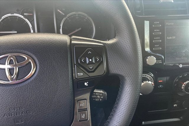 2023 Toyota 4RUNNER TRD Off Road