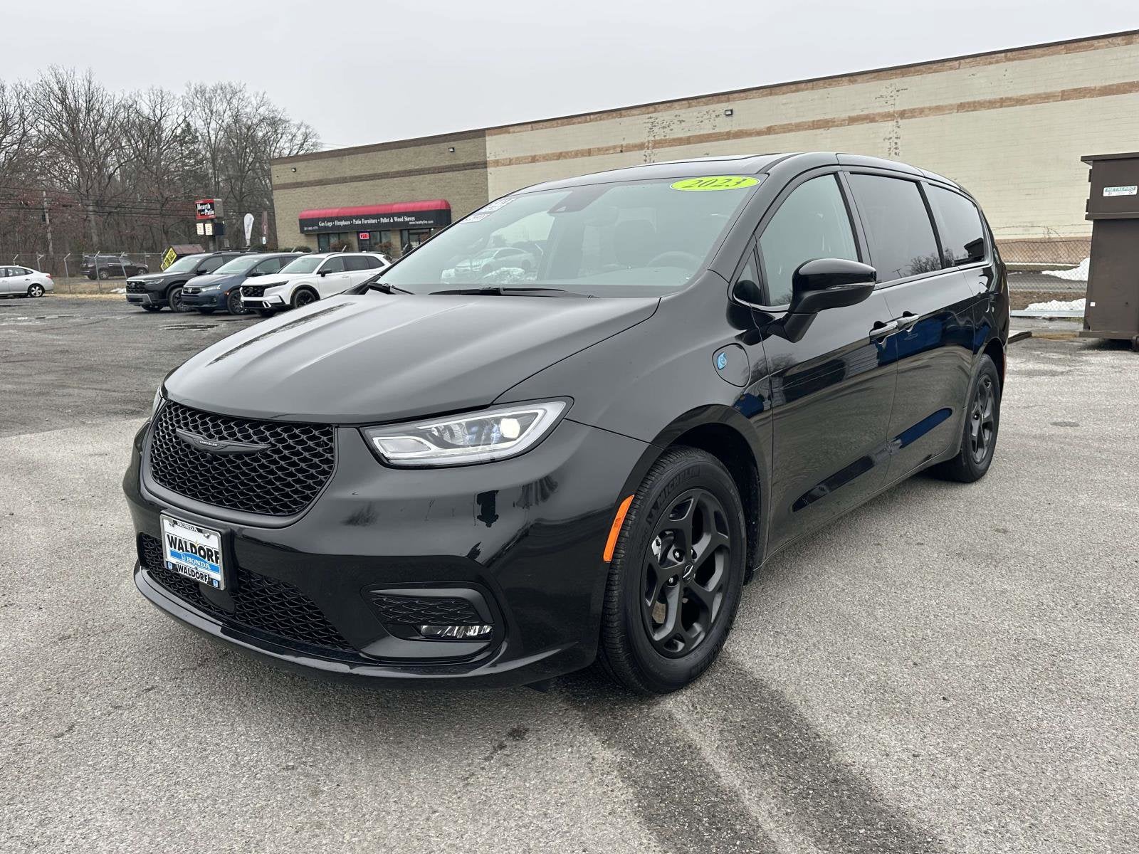 2023 Chrysler Pacifica Hybrid Touring L