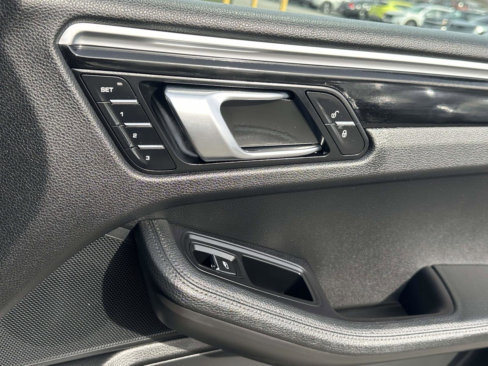 2018 Porsche Macan Base