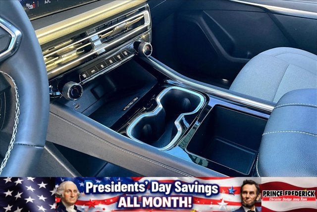 2025 Chevrolet Traverse FWD LT