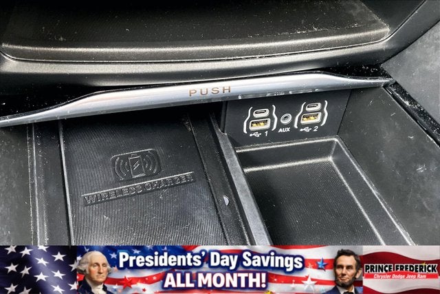 2023 Chrysler Pacifica Hybrid Limited