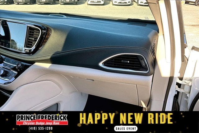 2023 Chrysler Pacifica Hybrid Limited