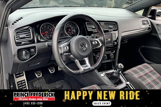 2017 Volkswagen Golf GTI Sport