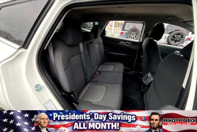 2023 Kia Sportage LX