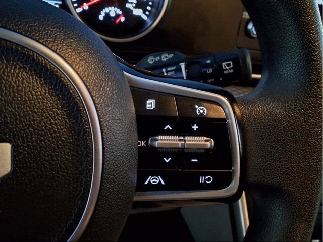 2023 Kia Carnival MPV LX